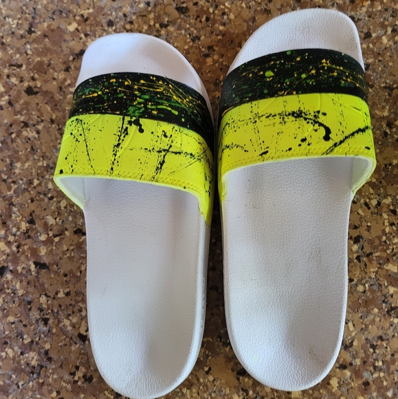 Mens Split Yellow Splatter Addias Slides - Picture 2 of 3